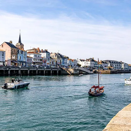 Large, Detached With A Dishwasher, 800 M From The Sea