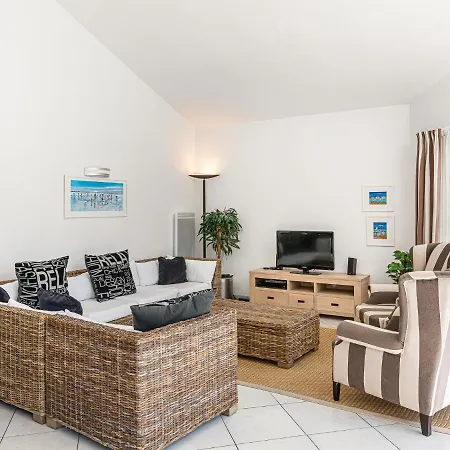 Large, Detached With A Dishwasher, 800 M From The Sea *
